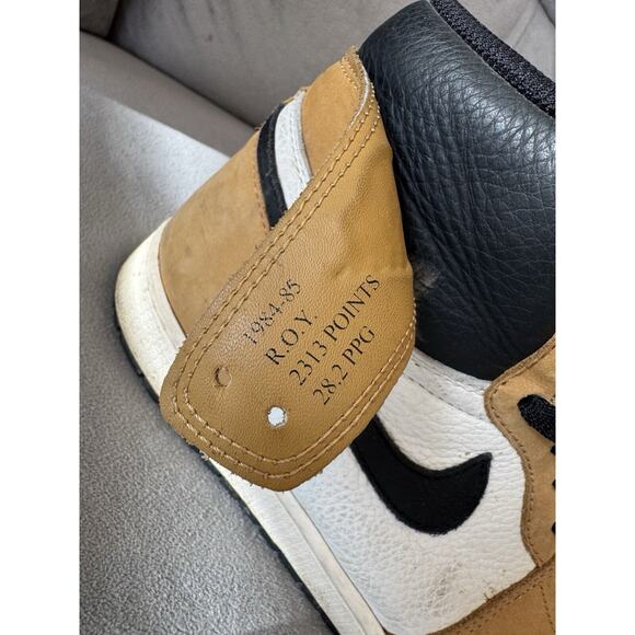 Size 11- Jordan 1 Retro High OG Rookie of the Year 2018 *Pre Owned* - Picture 3 of 10